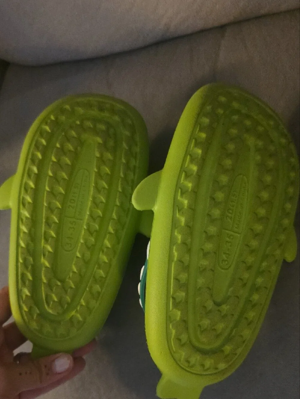 💚5/$20💚Kids Green Crocodile Slip-On Clog Shoes